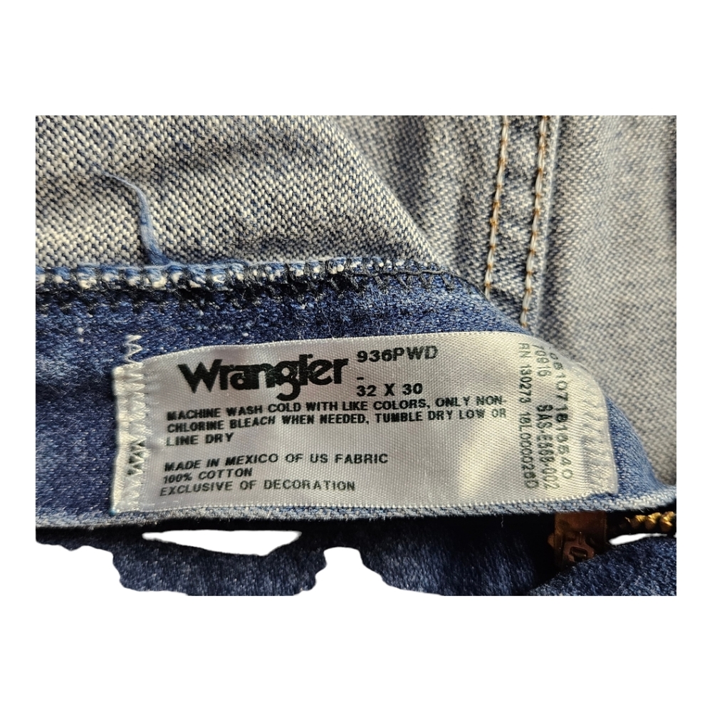 Uses WRANGLER 936 Mens VTG 90s Straight Leg Jeans Medium Wash Zip Fly, 32 x 30 - Picture 9 of 11